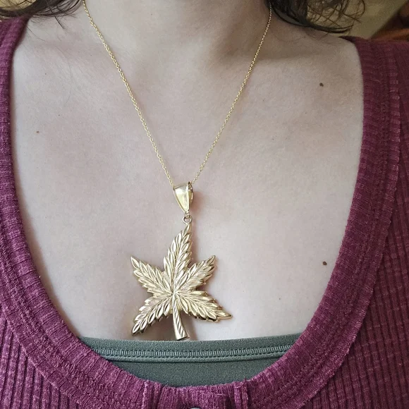 Gold Leaf Necklace - Picture 4 of 6